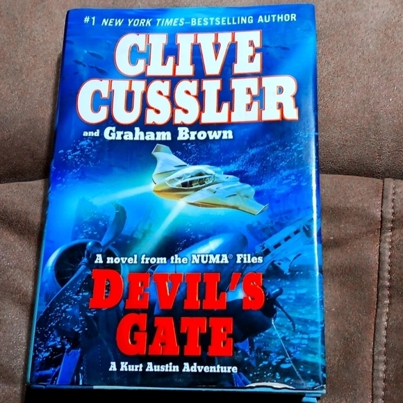 Other - Deevil's gate by clive cussler 'NUMA Files' novel